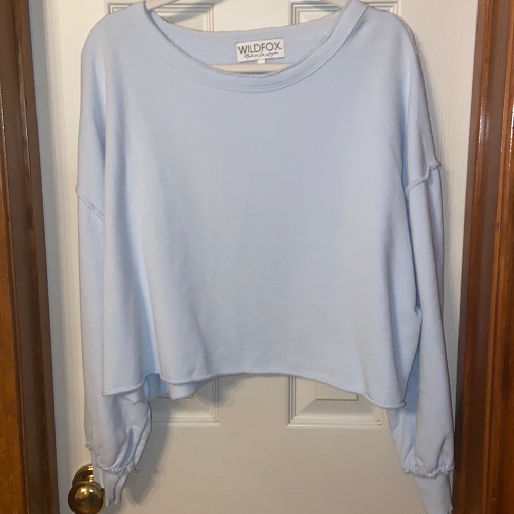 Cropped sweatshirt, goes great with leggings & high waisted jeans